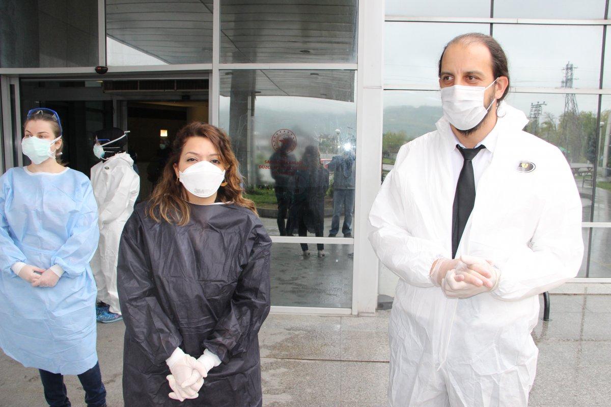 Düzce'de evli çift koronayı yendi