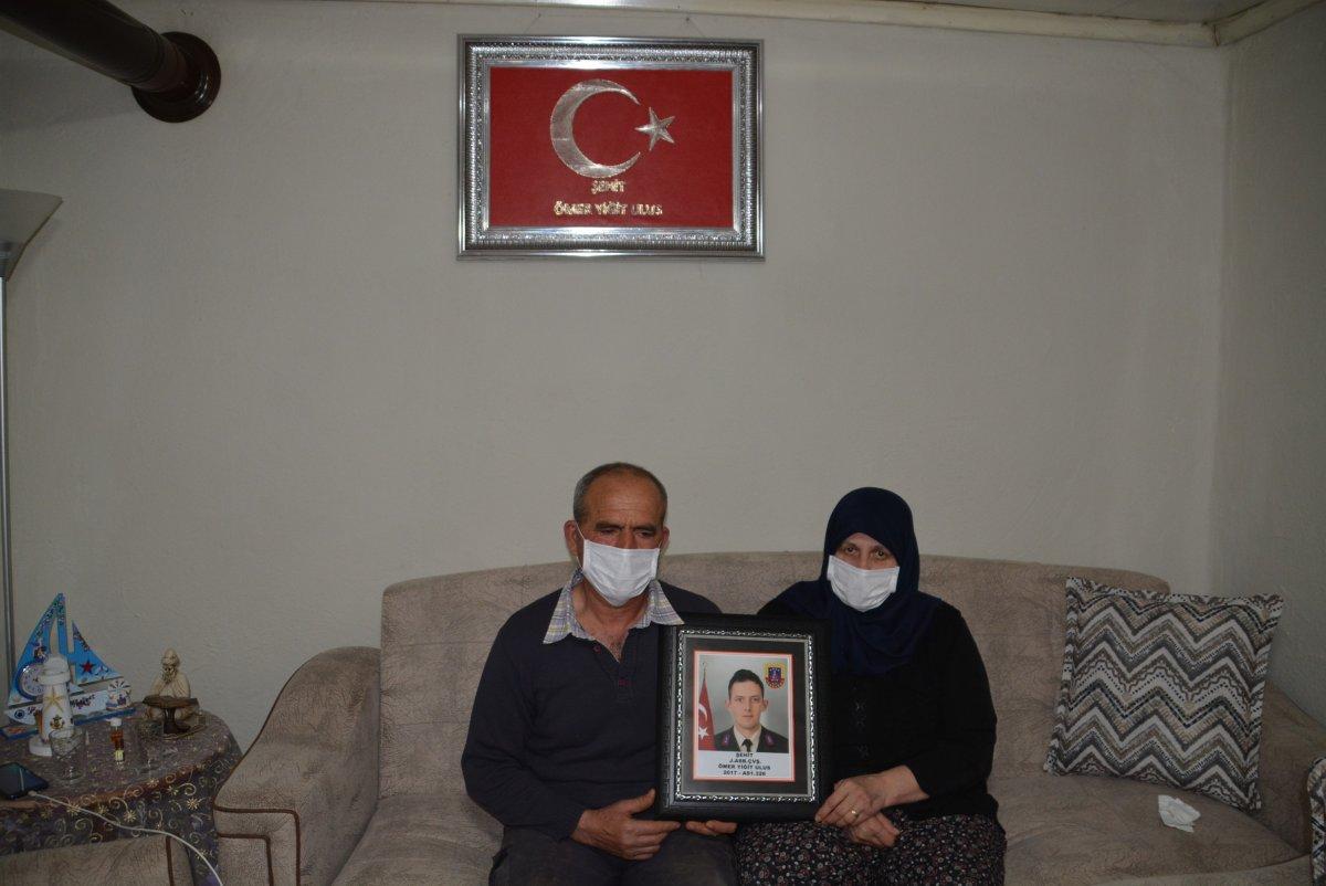 Soylu'yu ağlatan şehit babası: Bakanımızın arkasındayız