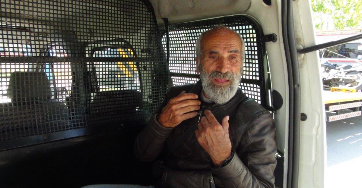 Antalya'da yaşlı adam, alkollü bir şekilde kaza yaptı