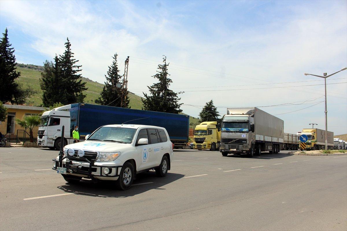BM'den İdlib'e 54 tır yardım