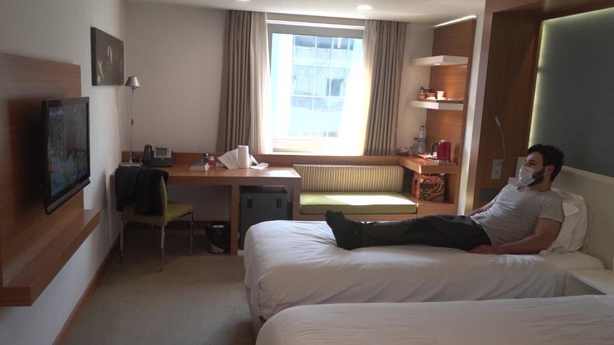 Eve gidemeyen sağlıkçılar, ailelerine seslendi