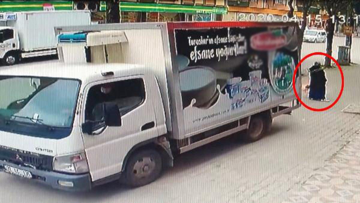 Isparta'da bir kadına kamyonet çarptı