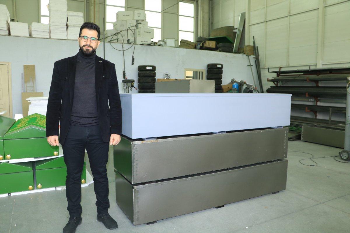 Sivas'ta koronavirüse karşı özel tabut yapıldı