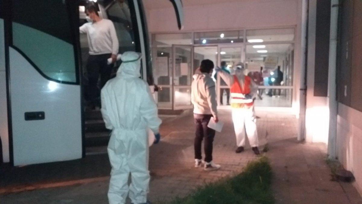 Karantina gemisindeki 35 Türk vatandaşı, Tekirdağ’a getirildi