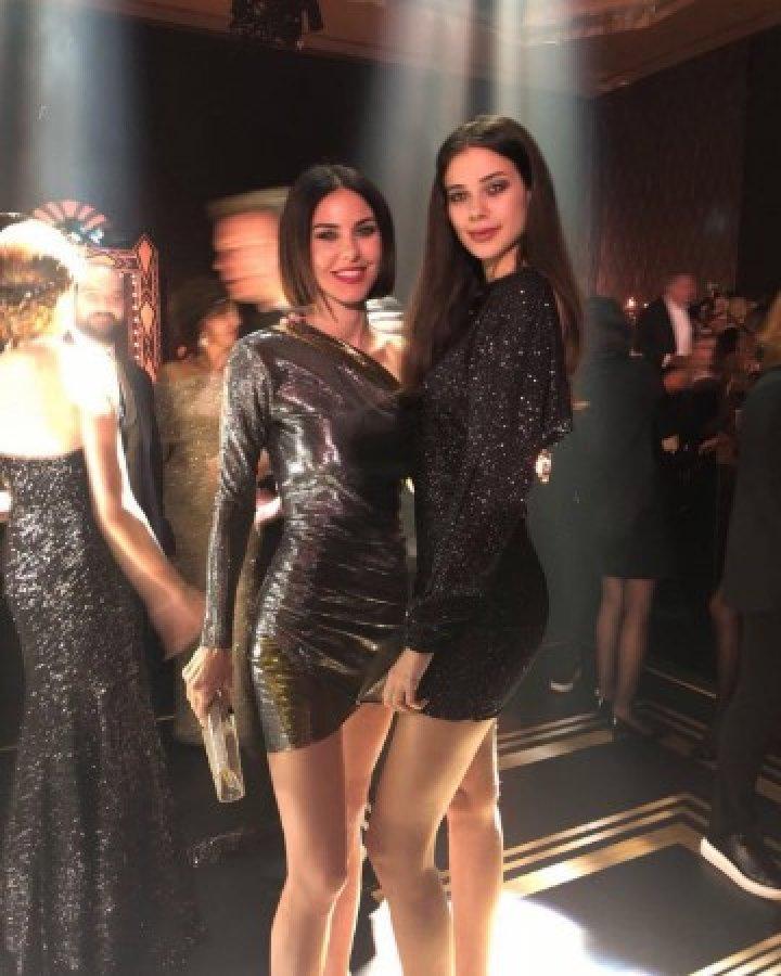 Defne Samyeli ve Deren Talu'dan karantina pozu