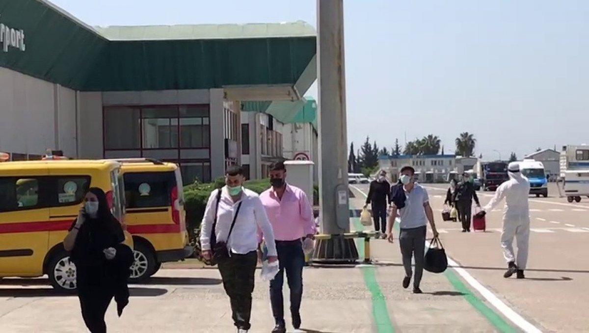 Suudi Arabistan'dan 167 vatandaş Türkiye'ye getirildi