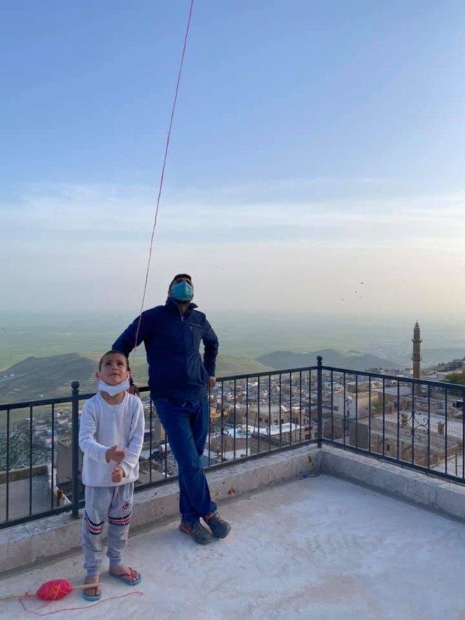 Uçurtma sevdalısından Mardinlilere 'evde kal' çağrısı