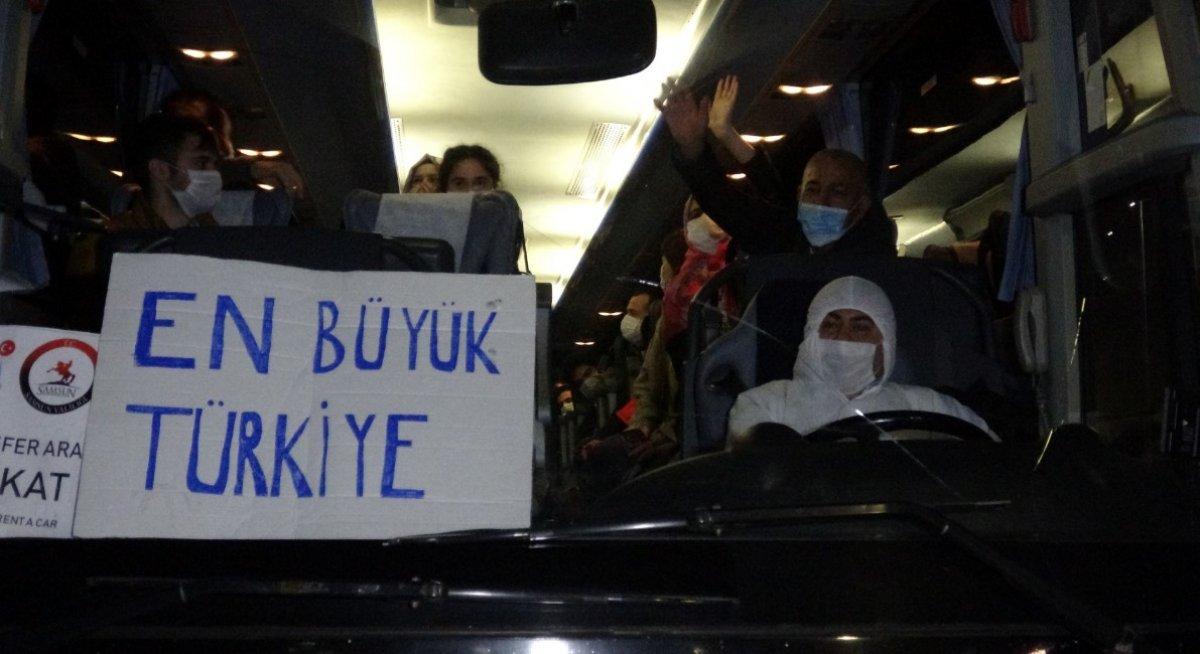 İspanya’dan gelen genç kadının tepki çeken hareketi