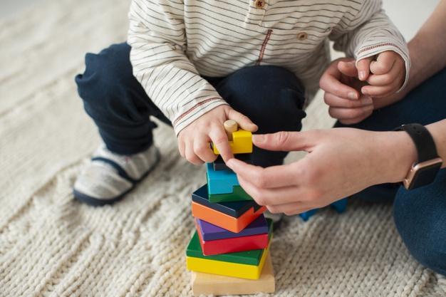 Evde çocuklarla zaman geçirmenin püf noktaları