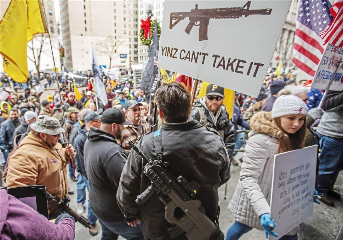 ABD'de silahlı karantina protestosu