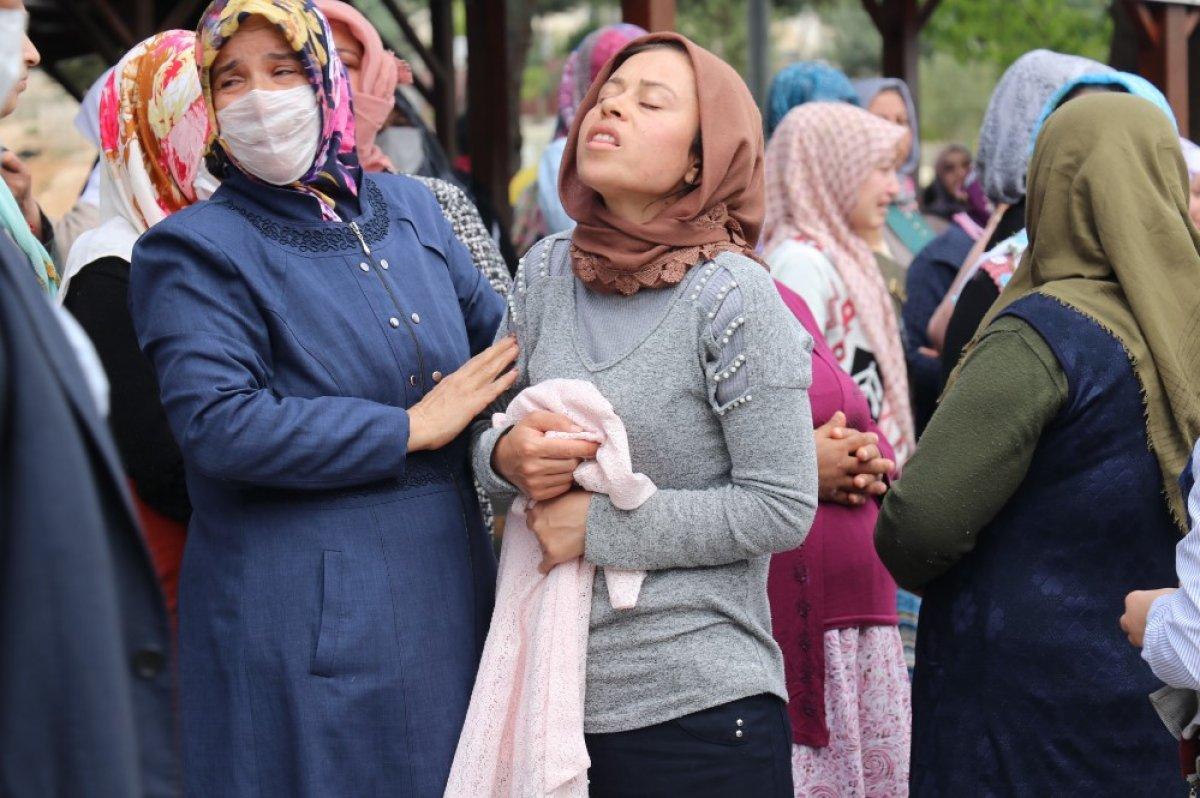 Babasının öldürdüğü Ceylan, toprağa verildi