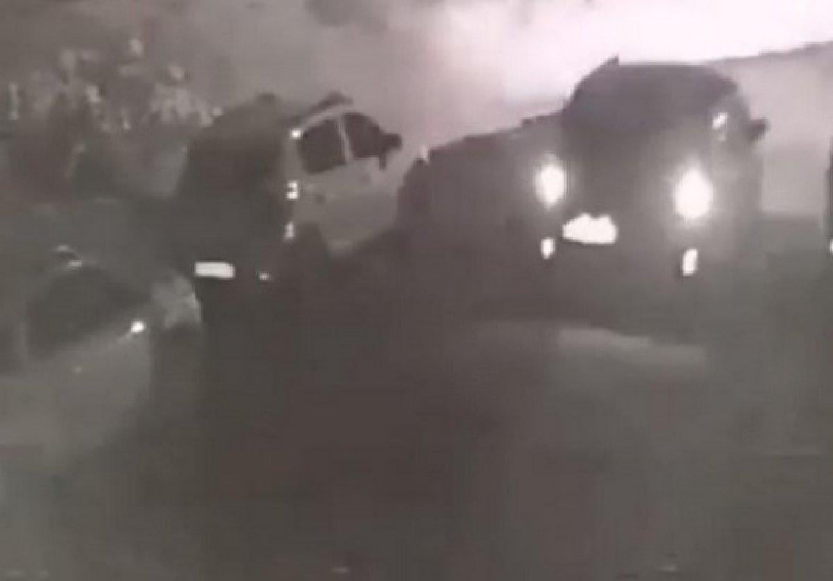 Aracıyla yolda uyuyan köpeği ezdi