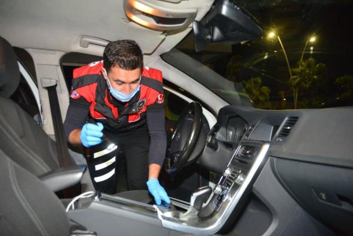 Adana'da sokakta yakalanan genç kaçırıldığını iddia etti