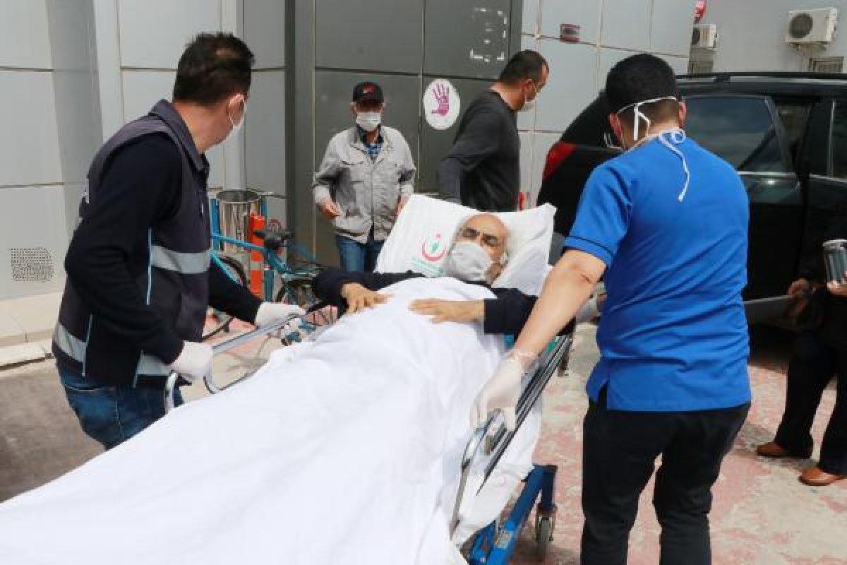 Silahlı saldırıda yaralanan başkan ve eşi evine döndü