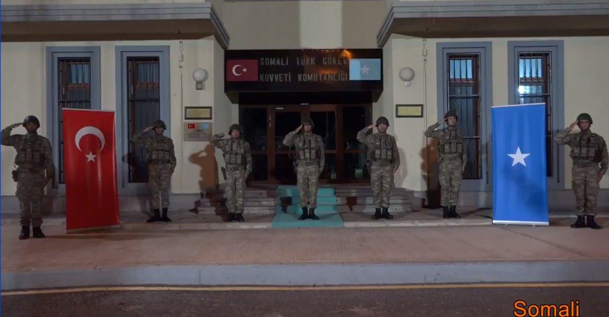 Mehmetçik de İstiklal Marşı okudu