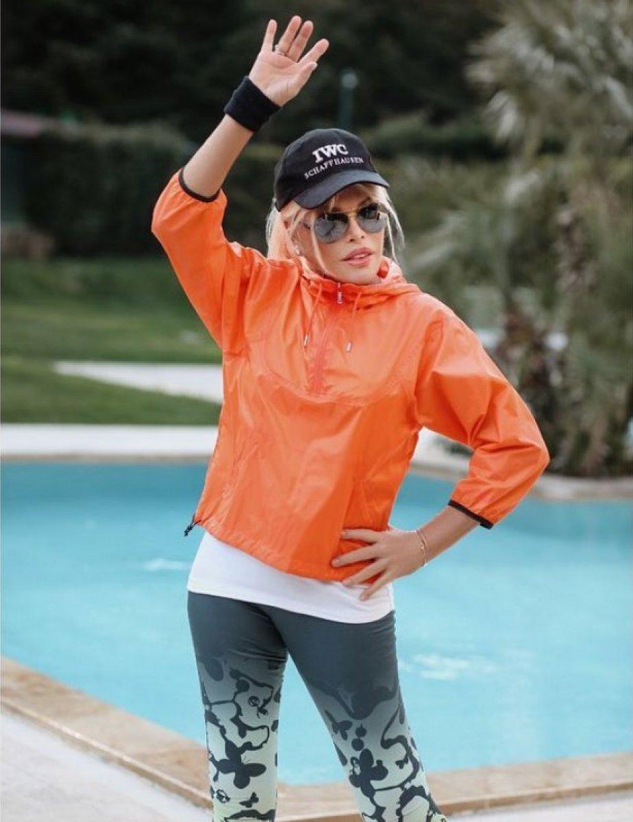 Ajda Pekkan'dan spor paylaşımı