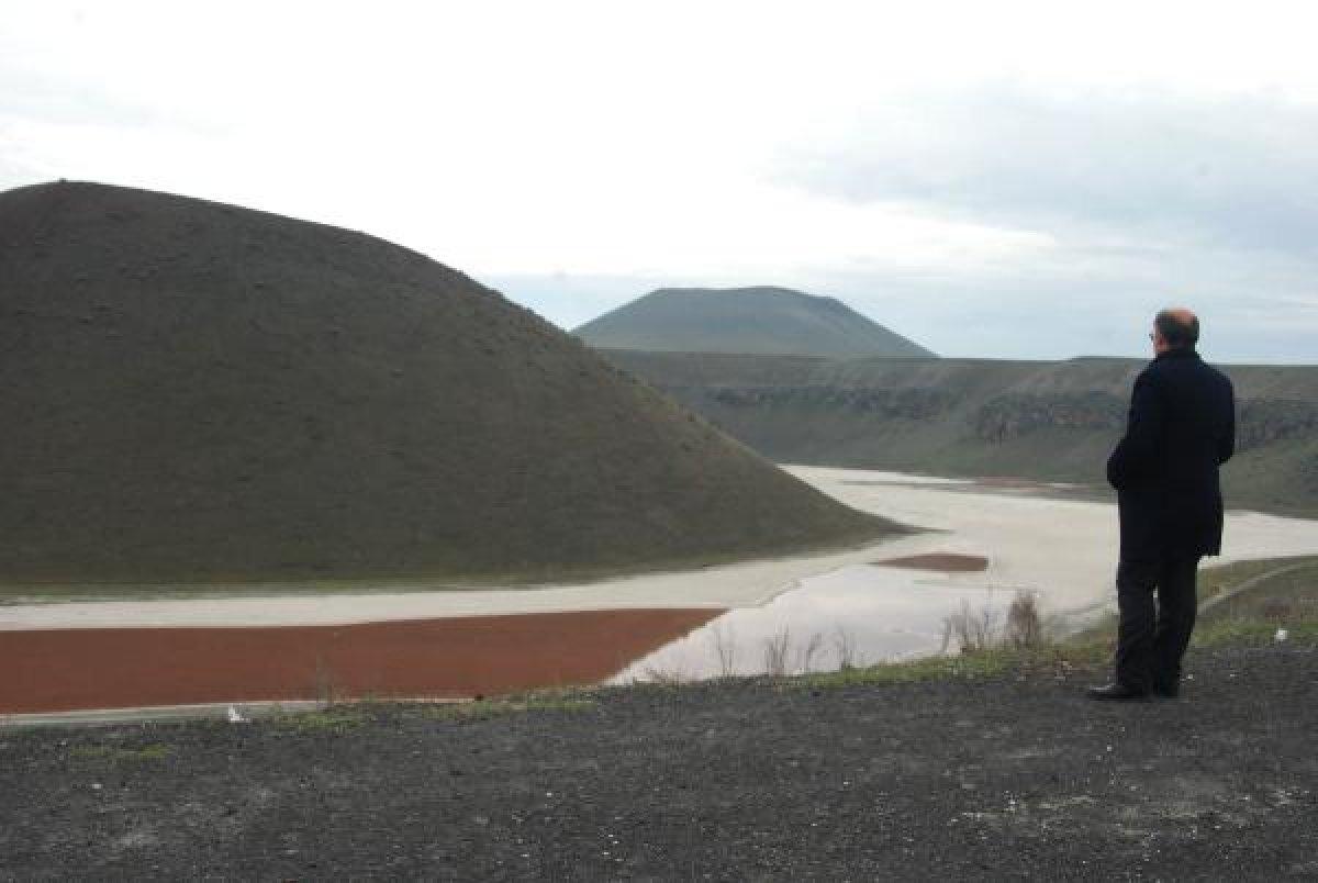 Konya'daki Meke Gölü kurudu