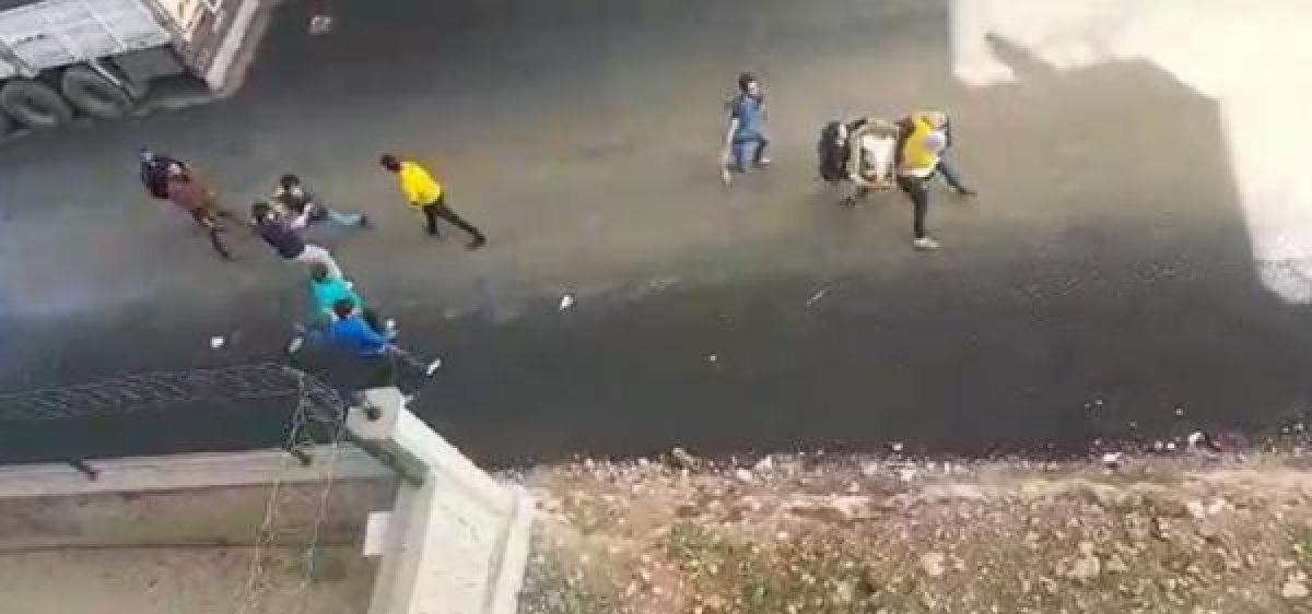 Mardin'de ekmek dağıtan iki fırıncı dayak yedi