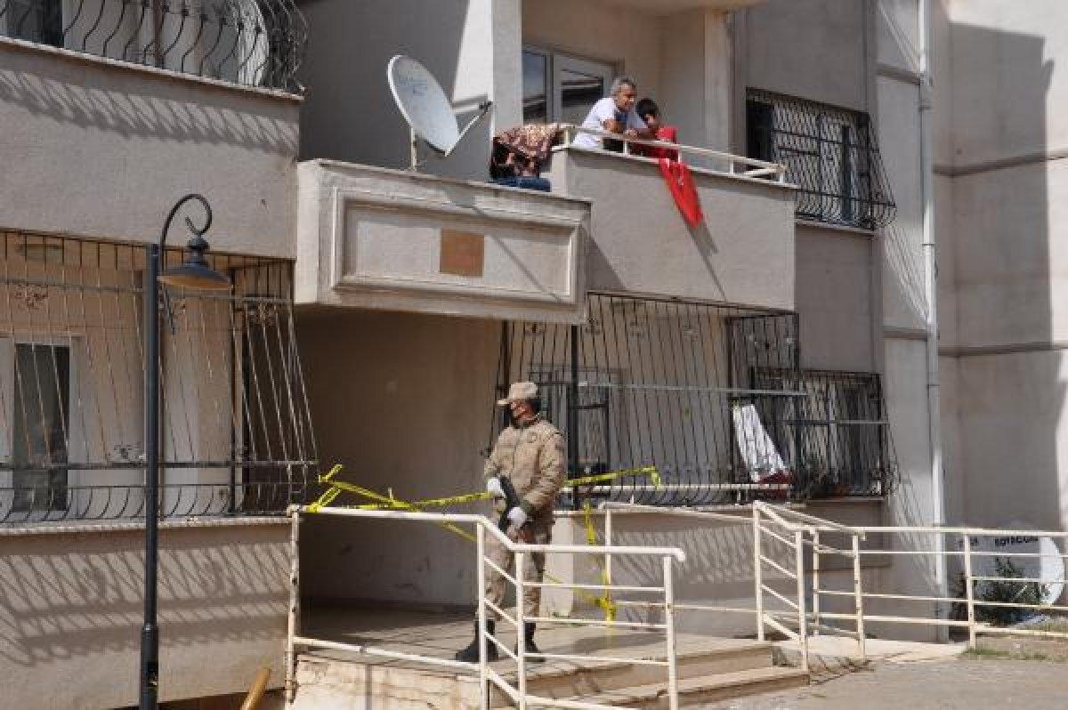 Yaşlı adam evinde karantinadayken hayatını kaybetti