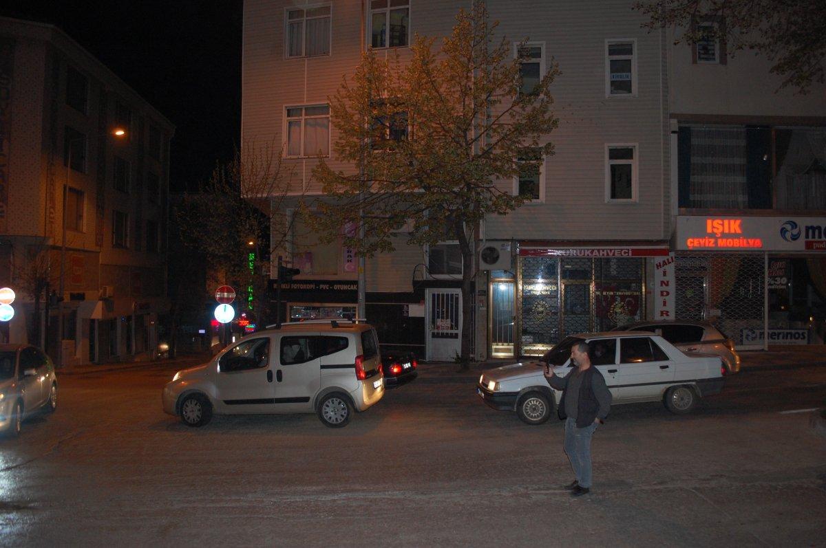 Sokağa çıkma yasağı bitti, vatandaşlar sokaklara çıktı