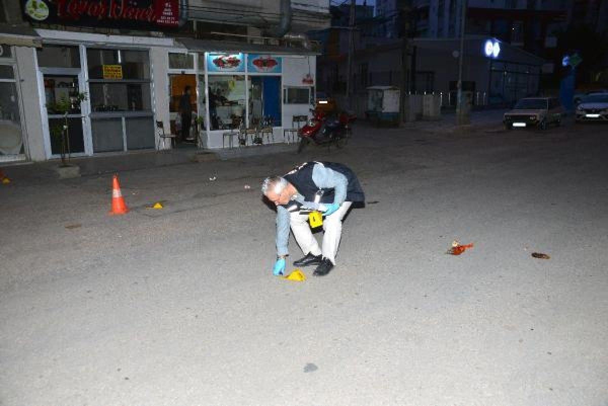 İftar yemeğini eve götürürken silahlı saldırıya uğradı