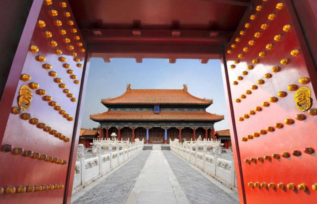 Çin'deki dünyanın en büyük sarayı ziyarete açılıyor
