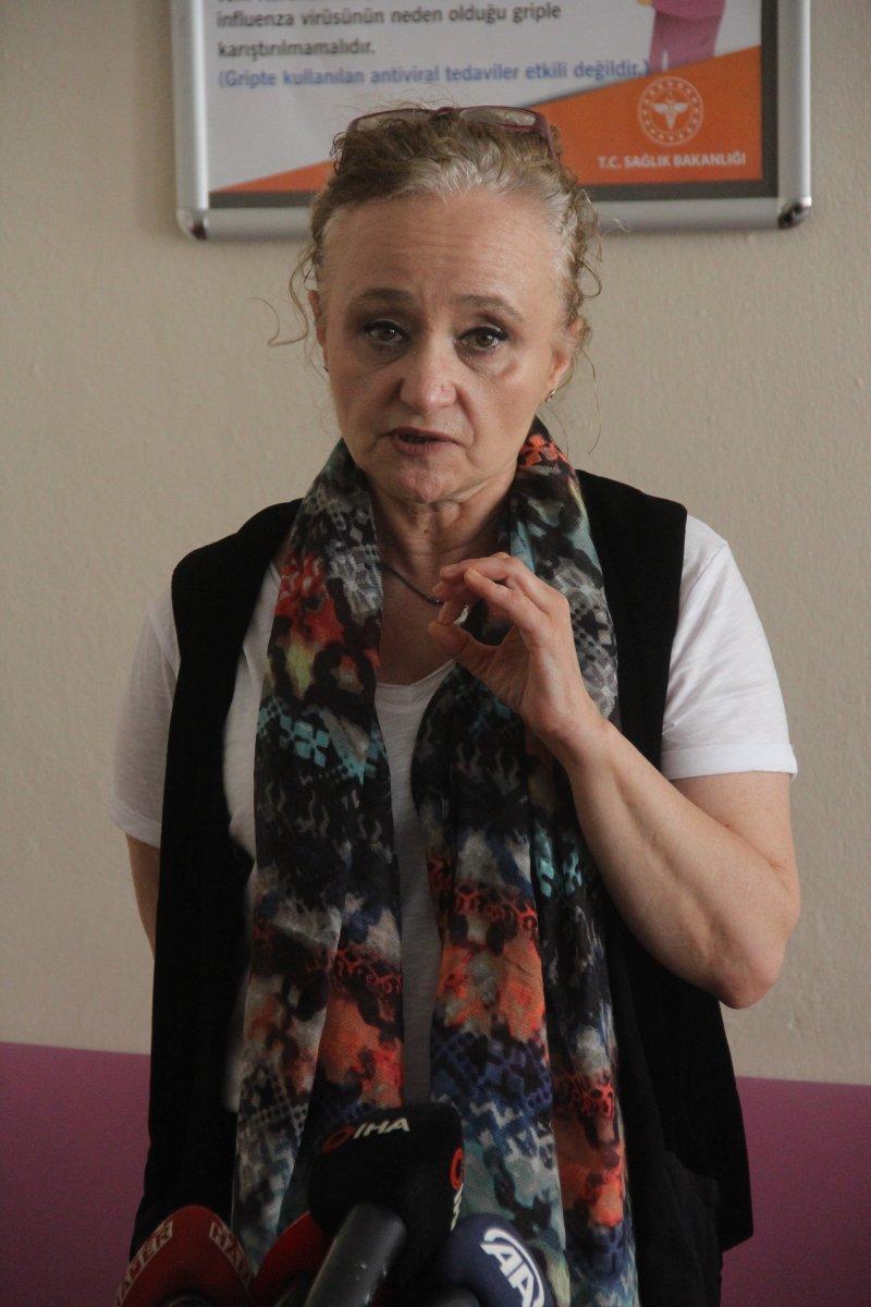 Bilim Kurulu üyesinden uyarı: El öpmeyin