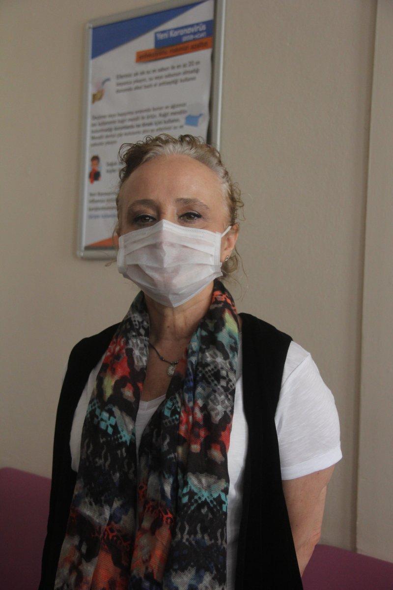 Bilim Kurulu üyesinden uyarı: El öpmeyin