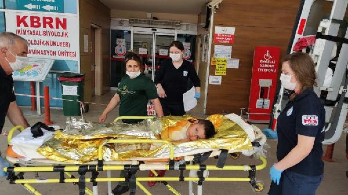 3 yaşındaki çocuk yanan araçtan son anda kurtarıldı