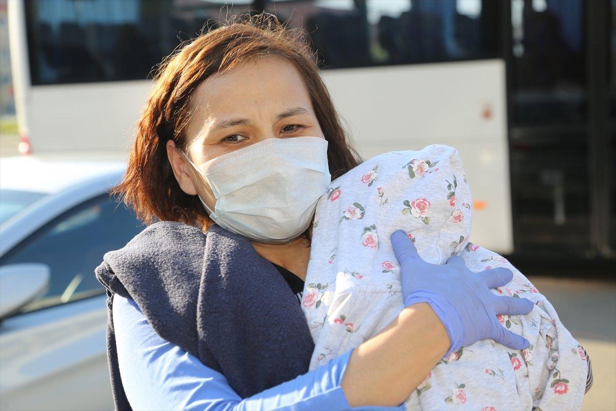 Rusya'daki 333 Türk vatandaşı Türkiye'ye getirildi