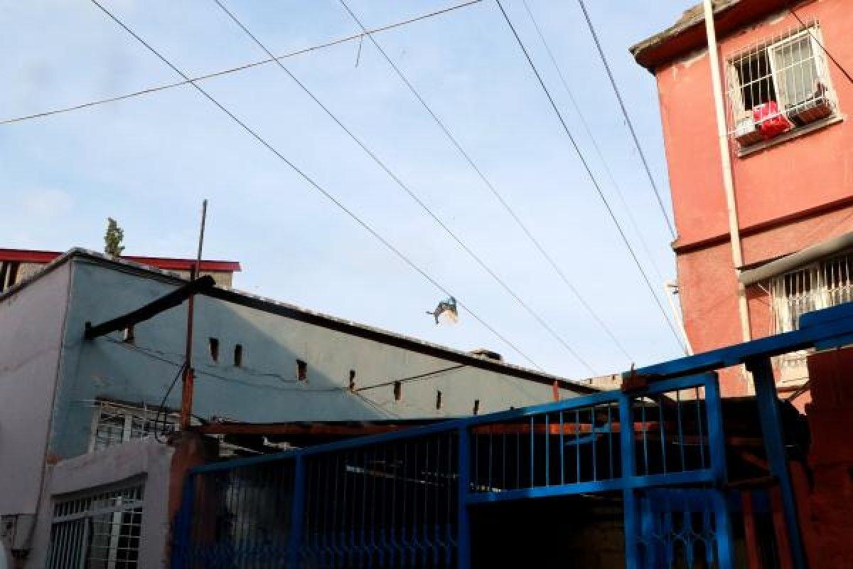 Uçurtmasını kurtarmaya çalışırken akıma kapıldı