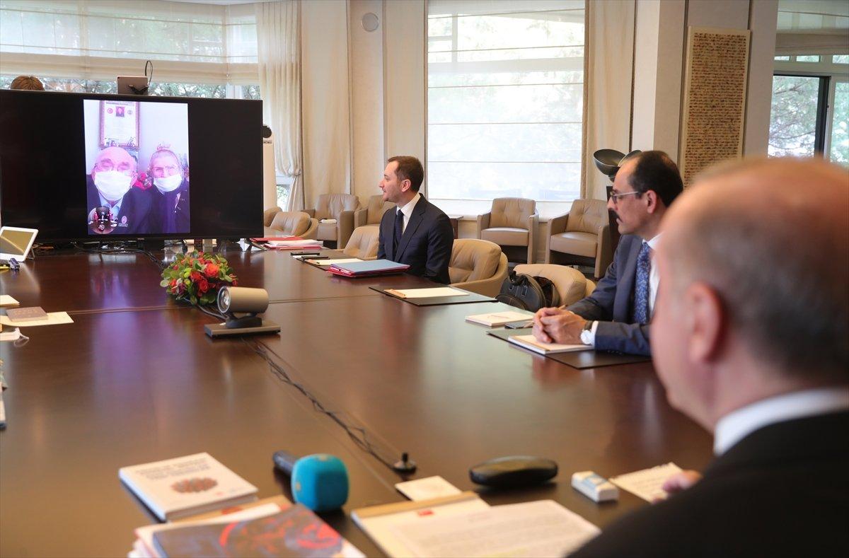 Cumhurbaşkanı Erdoğan, yardım yapılan ailelerle görüştü