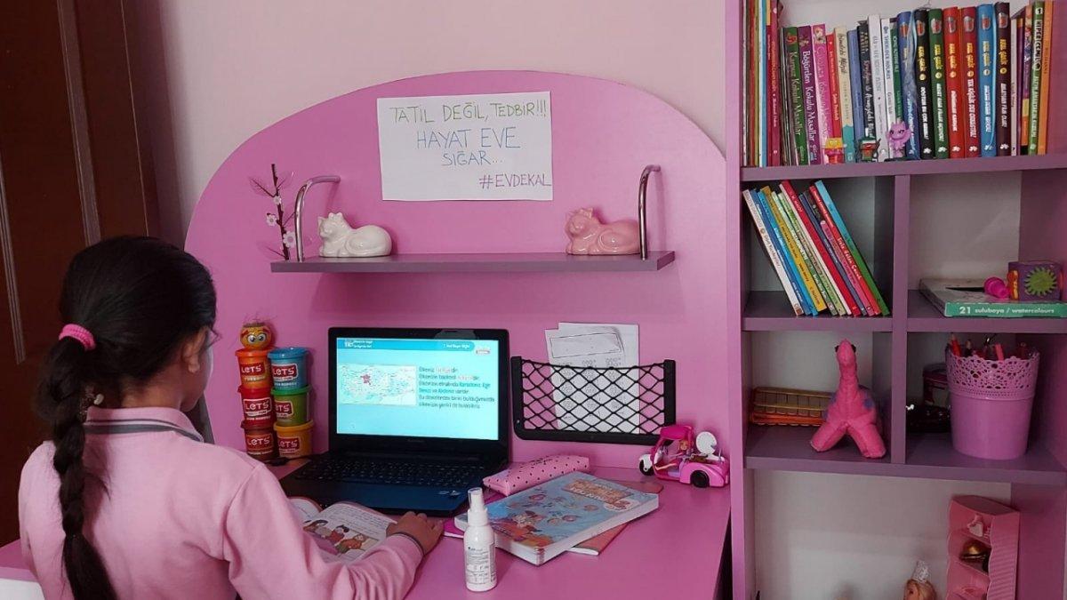 Uzaktan eğitimle ilgili merak edilen 18 soru cevap buldu