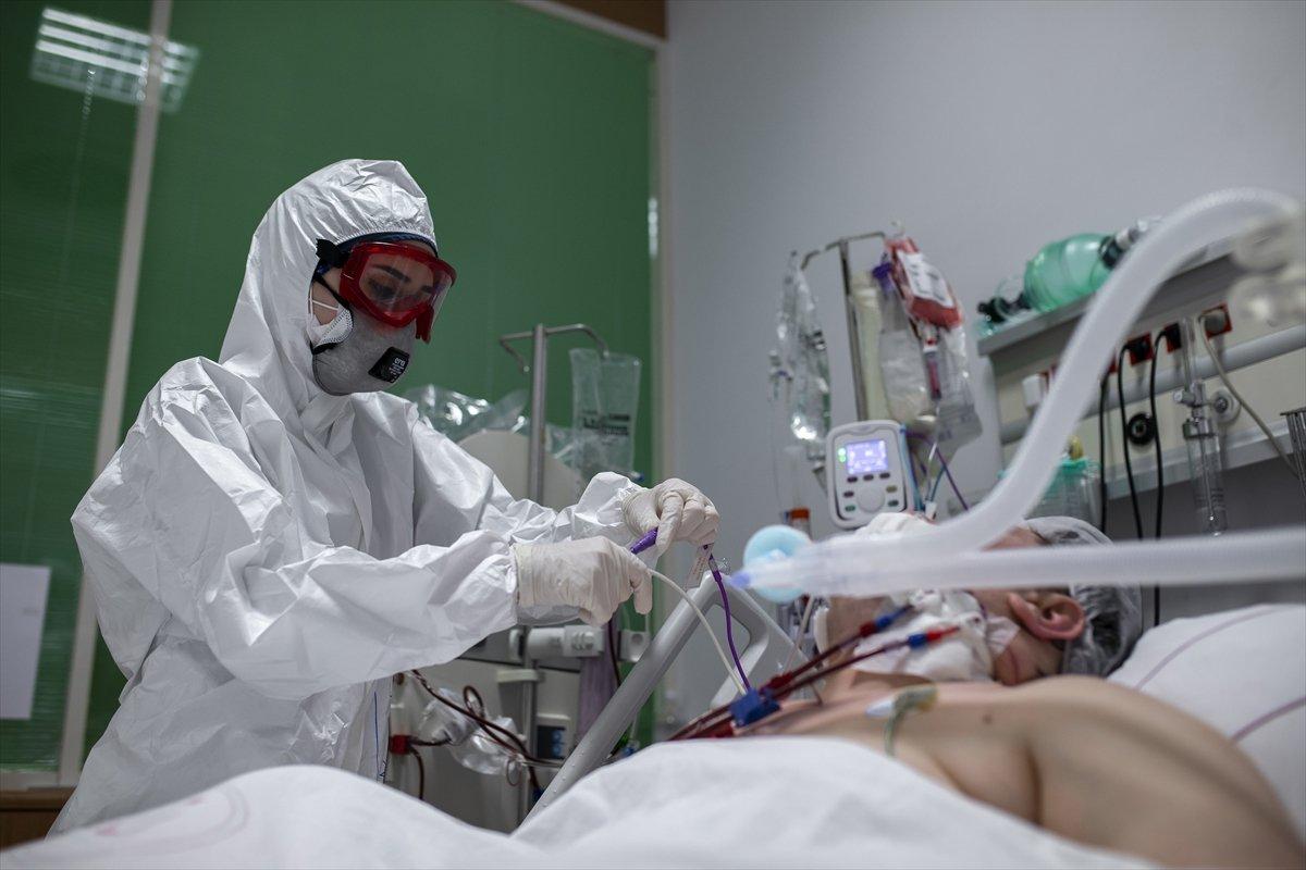 AA ekibi İstanbul'da, sağlıkçıların bir gününü takip etti