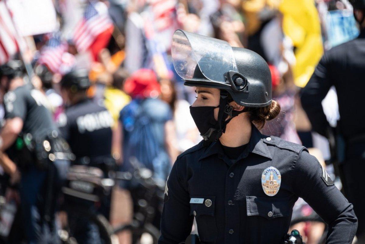 ABD’de binlerce kişiden ‘evde kal’ karşıtı protesto