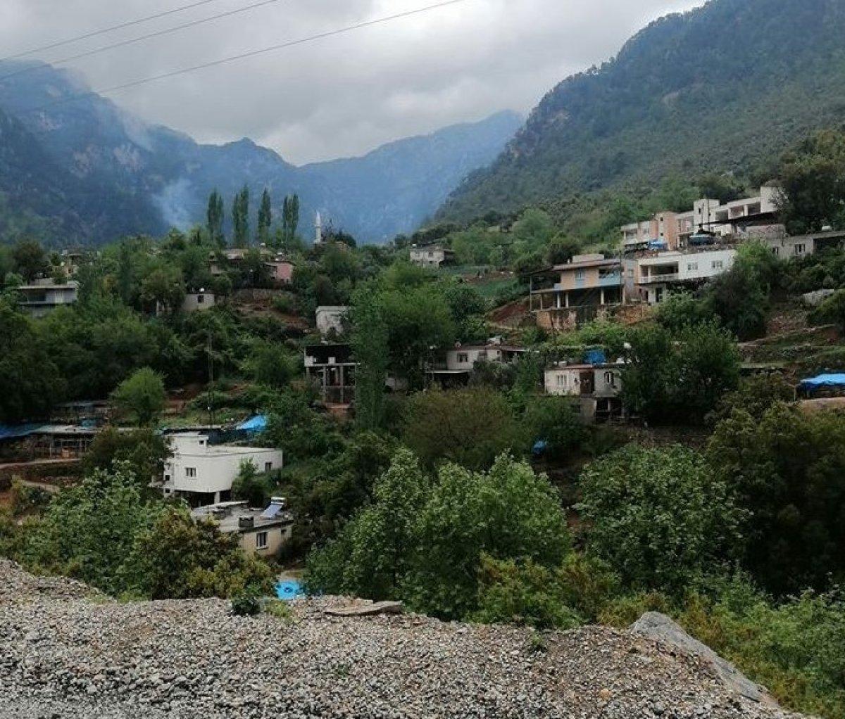 Liseli genç babasını öldürdü