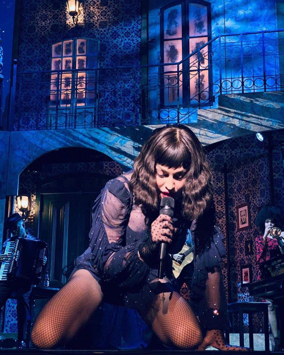 Madonna koronavirüsü yendi