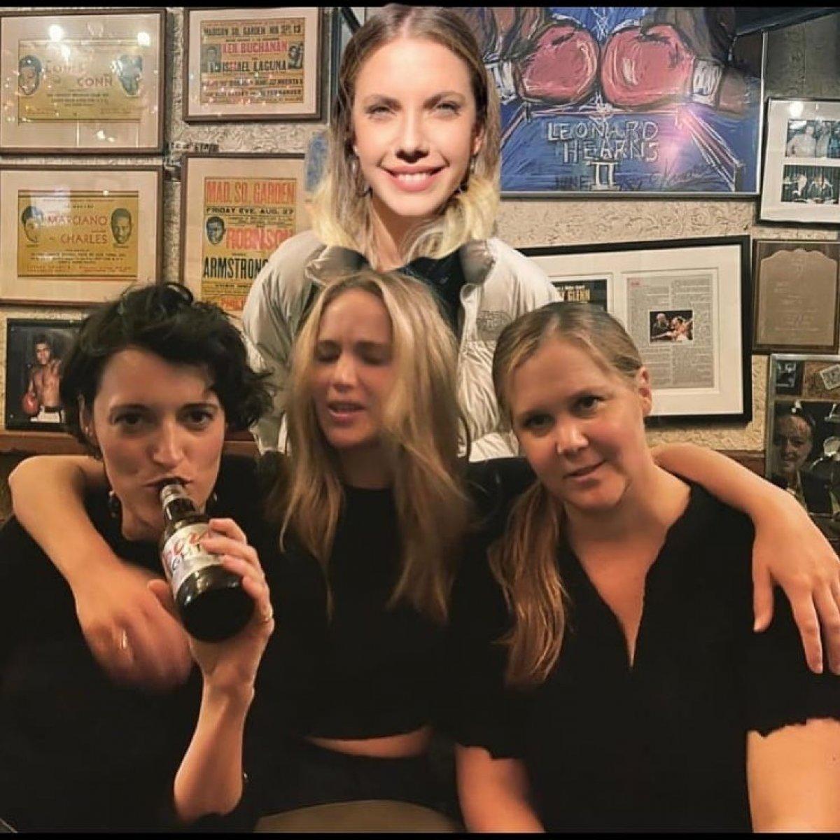 Eda Ece, fotoğrafına gelen yorumlara tepki gösterdi