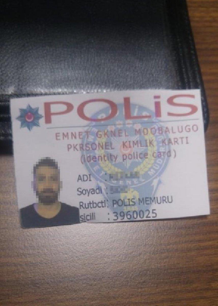 Kendilerini polis olarak tanıtan Suriyeli 3 kişi yakalandı