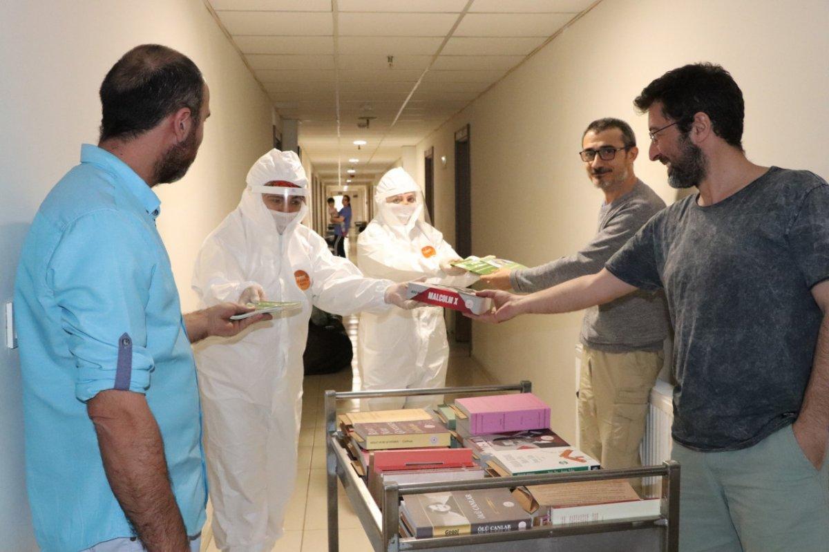 Bakan Kasapoğlu: 28 bin 700 kişi yurtlarda karantinada