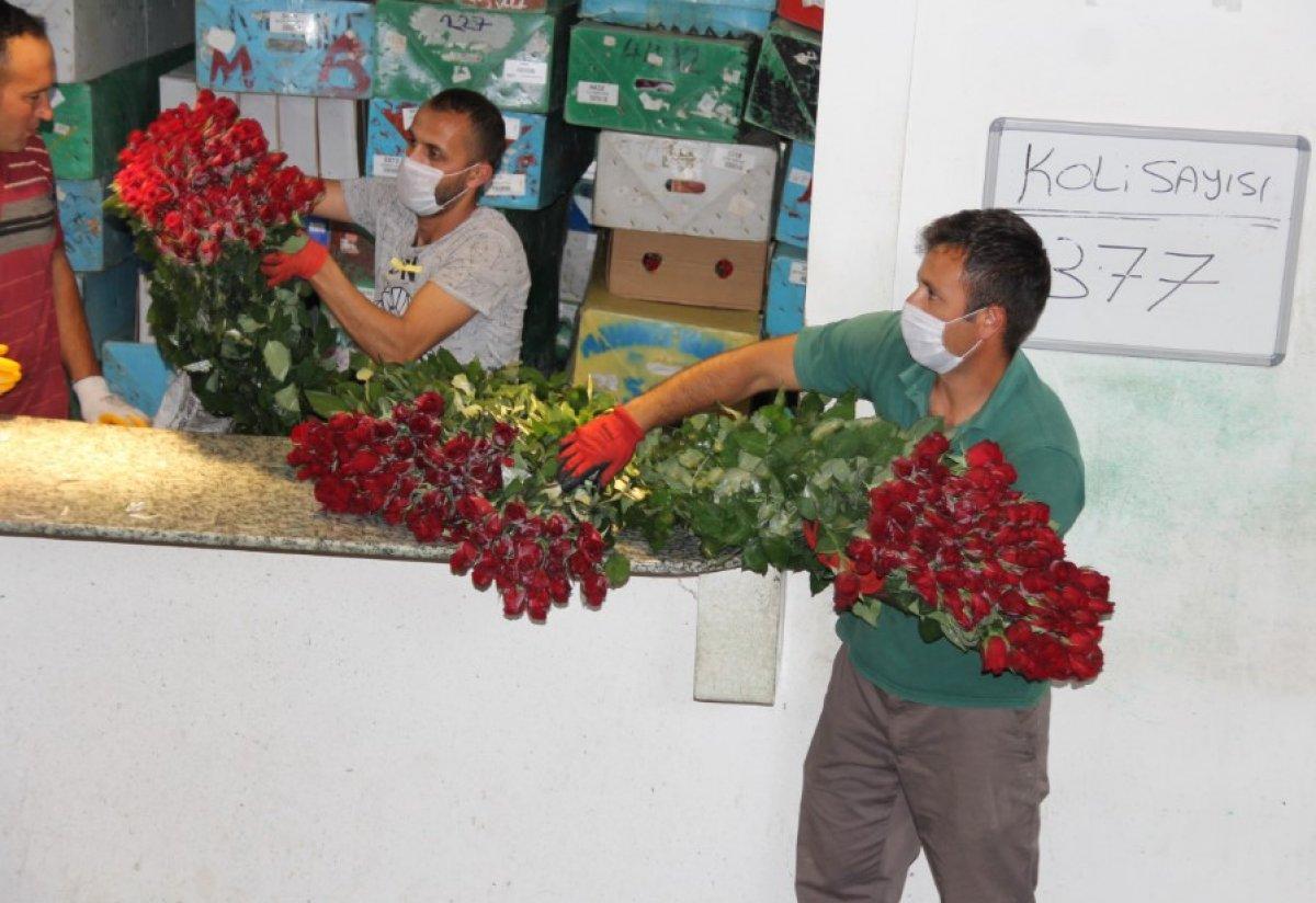 Koronavirüs çiçekçileri fena vurdu