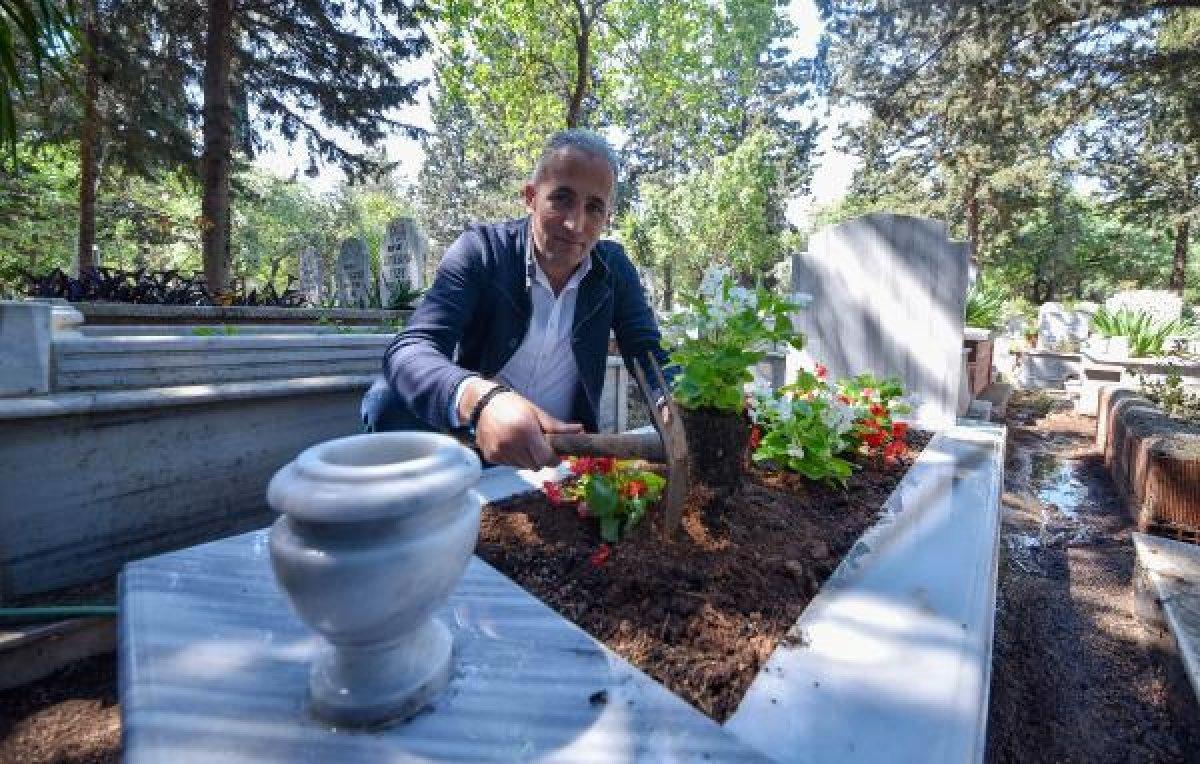 Korona, mezar ziyaretini dijitalleştirdi