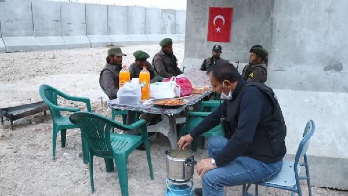 Tel Abyad’da Ramazan'dan dolayı dönüşümlü nöbet tutuluyor