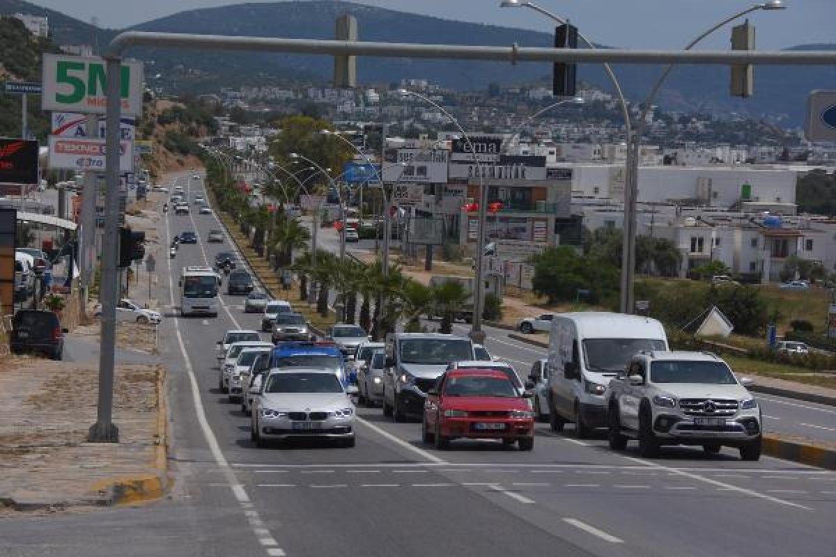 Bodrum'a kısıtlama sonrası 6 bin araç giriş yaptı