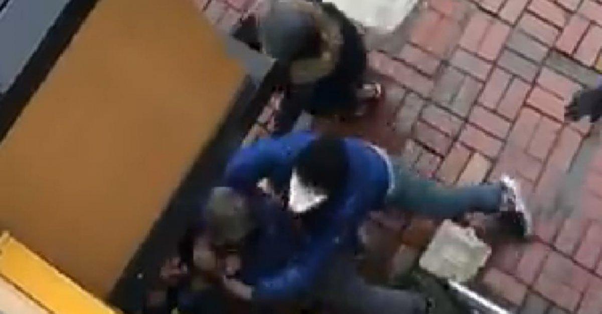 Bankanın önünde sıra kavgasında yumruklar konuştu