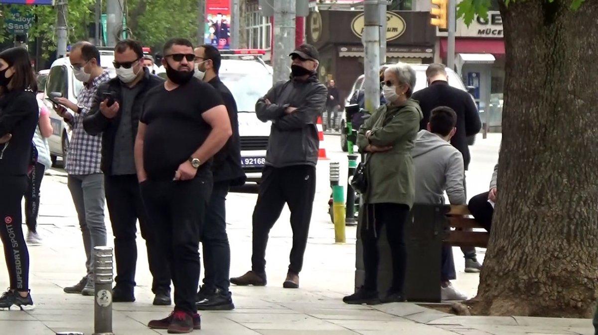Bağdat Caddesi'nde insan kalabalığı devam ediyor