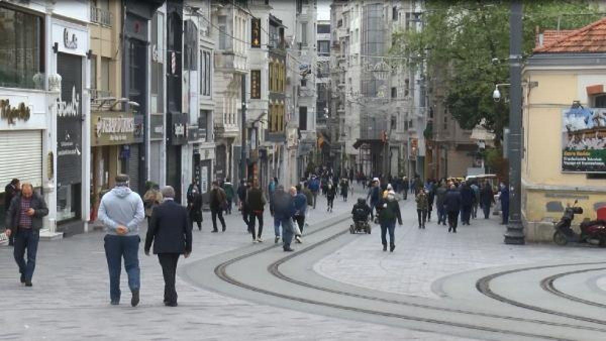 Sağlık Bakanı, İstiklal Caddesi'nden fotoğraf paylaştı