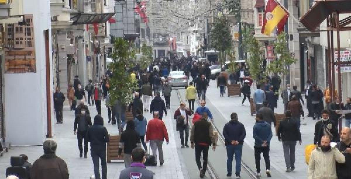 Sağlık Bakanı, İstiklal Caddesi'nden fotoğraf paylaştı
