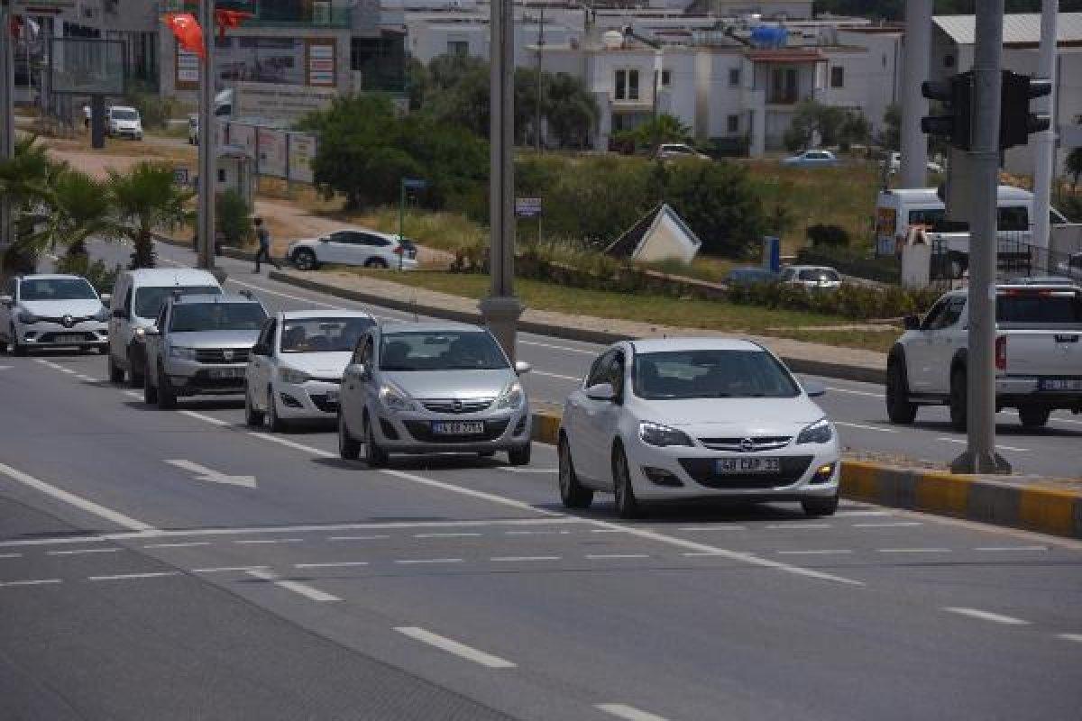 Bodrum'a kısıtlama sonrası 6 bin araç giriş yaptı