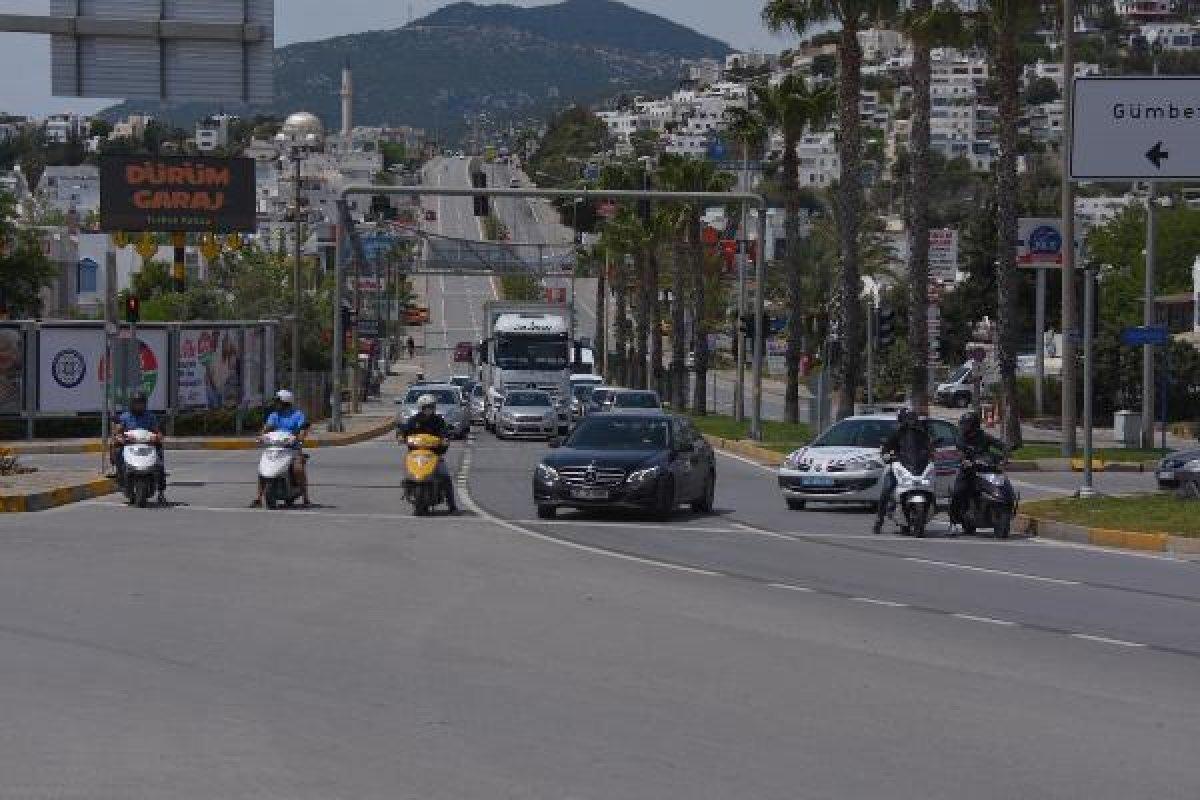 Bodrum'a kısıtlama sonrası 6 bin araç giriş yaptı